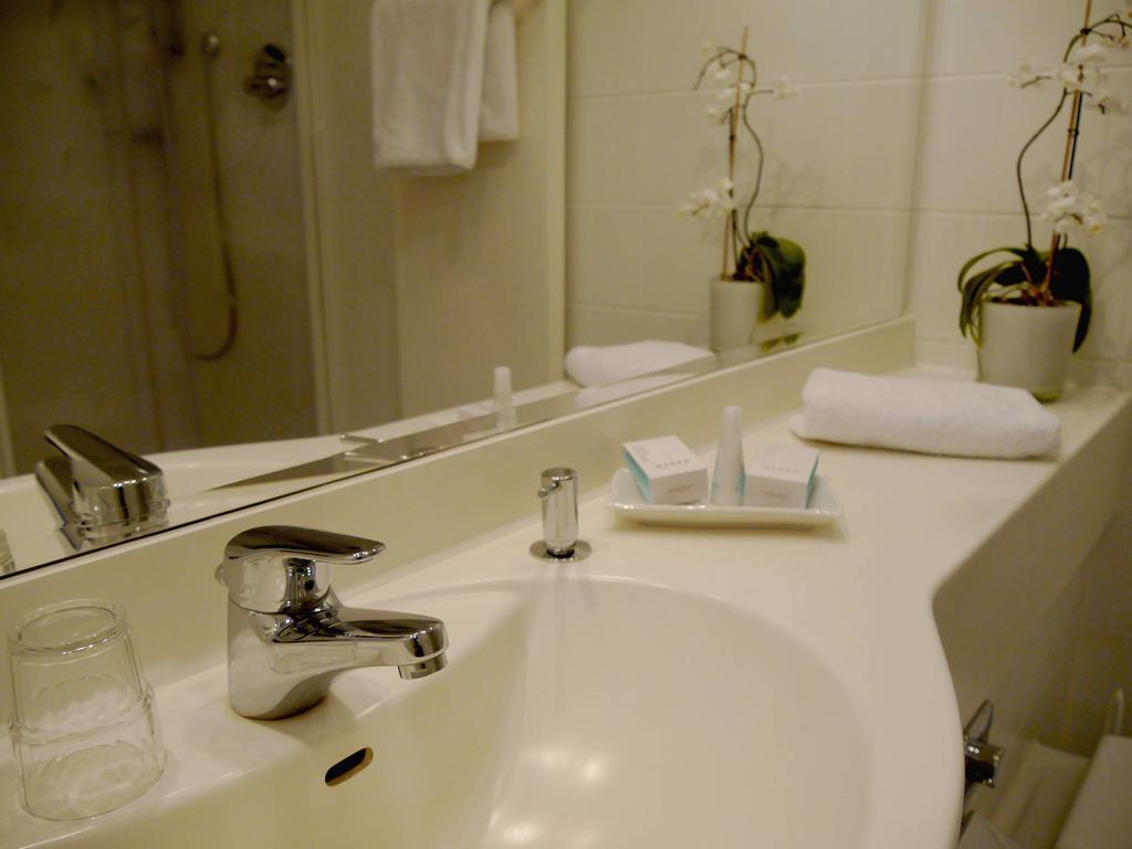 Business-Hotel Artes Chemnitz  Pokoj fotografie
